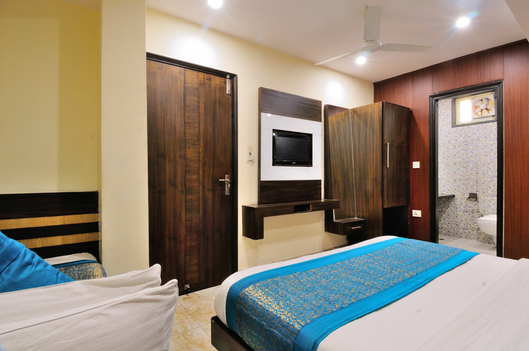 Hotel Gold Star Inn - Paharganj New Delhi Exterior foto